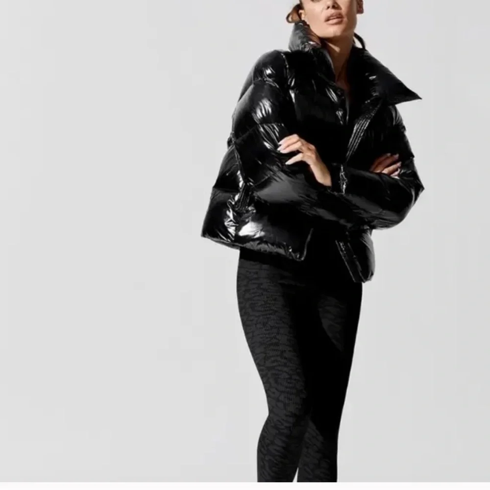 Carbon38 Shiny Black Takara Shine Puffer Jacket Medium - Picture 3 of 15